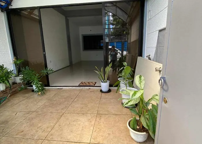 Bulova Entire House Apartamento *